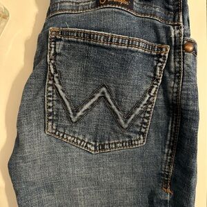 WOMEN'S WRANGLER ULTIMATE RIDING JEAN WILLOW MID-RISE BOOTCUT IN TRAC